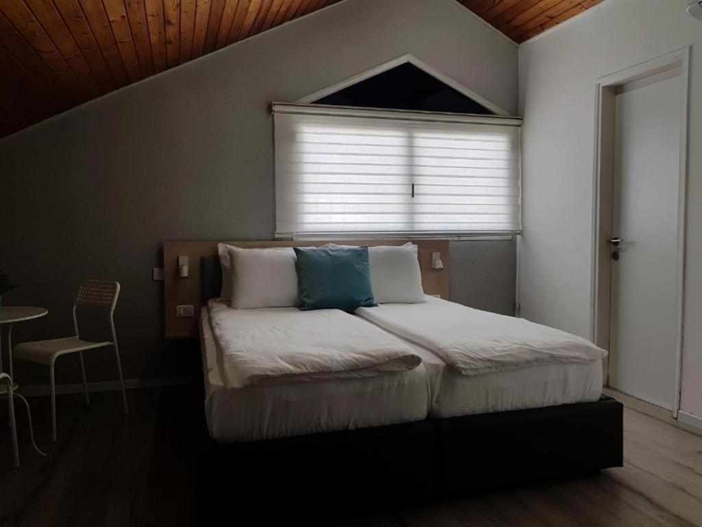Airport Guest House Or Yehuda 部屋 写真